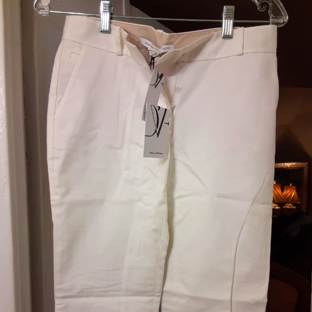 DIANE VON FURSTENBERG white pants, Size 0